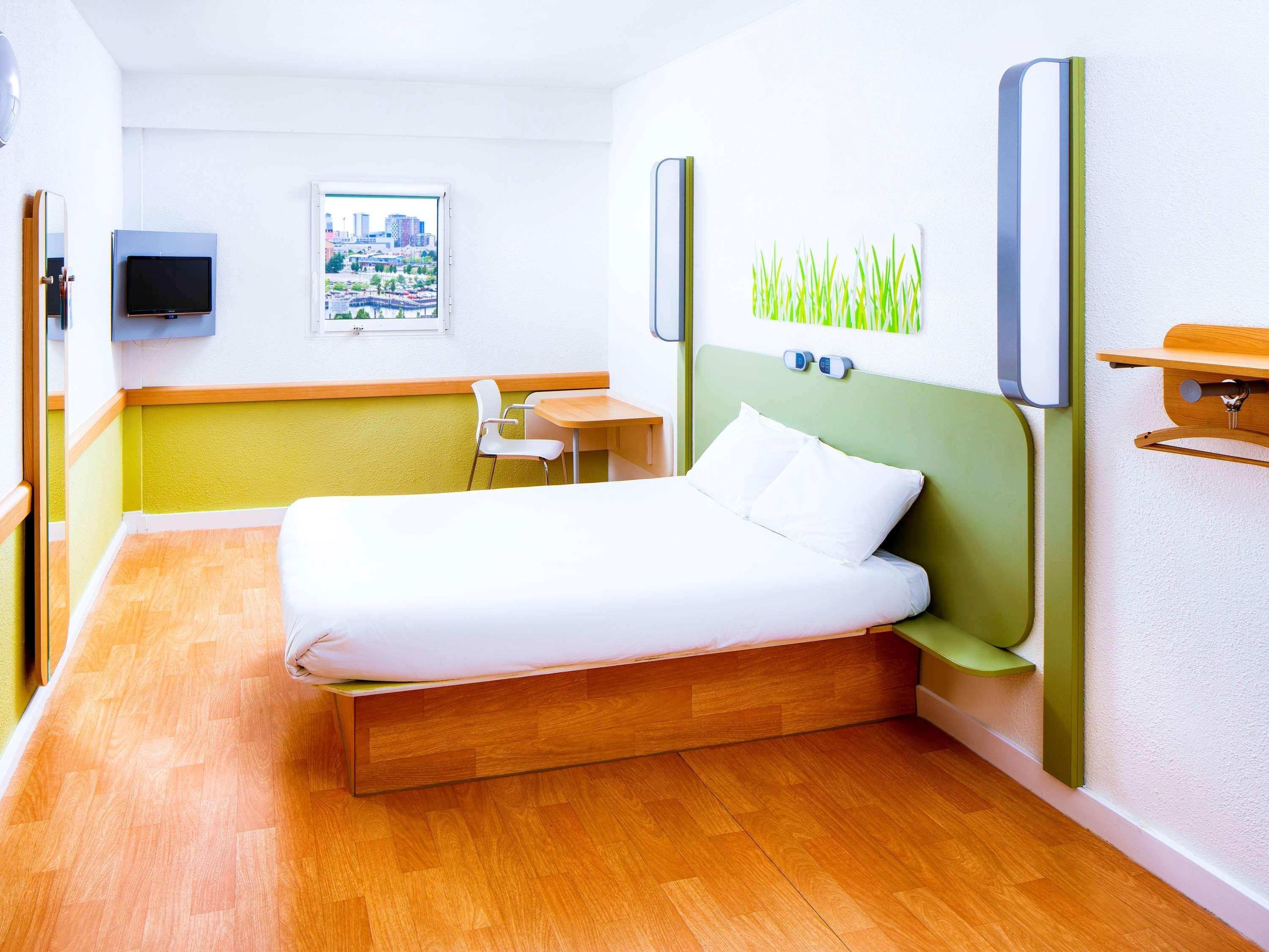 Ibis Budget Manchester Quays Солфорд