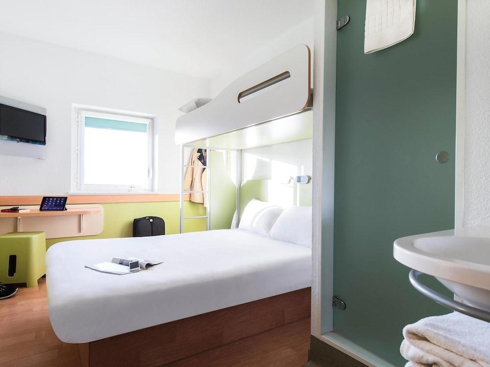 Отель Ibis Budget Manchester Quays 2*